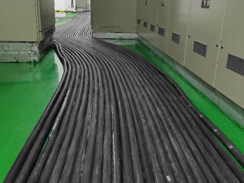 海南如何根据理论计算公式计算温度对特定电压测量结果的影响？