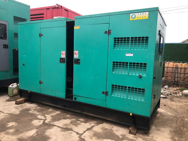 海南怎样合理控制磷酸铁锂蓄电池的充放电倍率以延长其使用寿命？