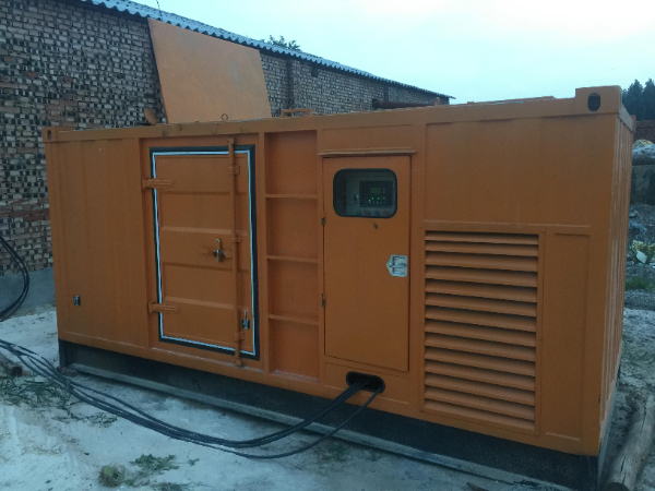 海南发电机组长期使用中，电缆线的敷设路径有哪些要求？